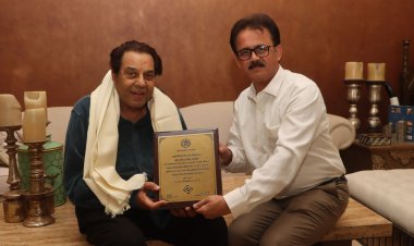 अभिनेता धर्मेन्द्र किशोर सम्मान से सम्मानित