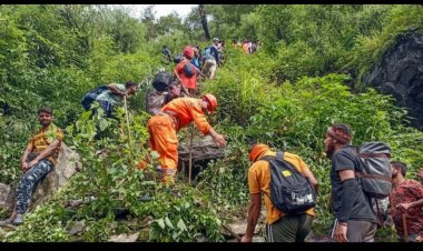 केदारनाथ यात्री श्रद्धालु रास्ते में फंसे, 4000 को रुद्रप्रयाग से रेस्क्यू किया गया