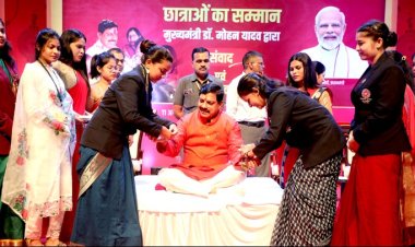 सीता-गीता नाम रखने से कुछ नहीं होता, इतिहास पता होना चाहिए