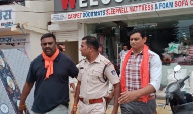 कोतवाली में पदस्थ उपनिरीक्षक जितेन्द्र यादव रिश्वत की दूसरी किस्त लेते गिरफ्तार