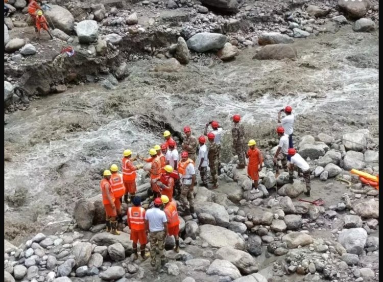 बादल फटने से सिर्फ एक घर को छोड़कर हिमाचल प्रदेश के पूरे गांव का मिट गया नामोनिशान