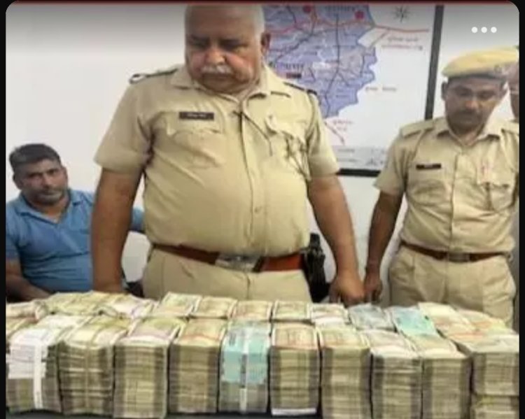 चोरी के ₹12.5 लाख ढूंढने गई पुलिस को मिले ₹1.2 करोड़