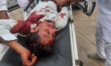 रक्त चरित्र कन्टीन्यूज: गोटमार में सैंकड़ों का बहा खून आँखें, सिर फूटे और हड्डी पसलियाँ टूटीं,