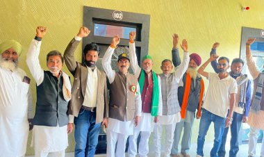 किसानों ने ट्रैक्टर परेड कर सौंपा ज्ञापन