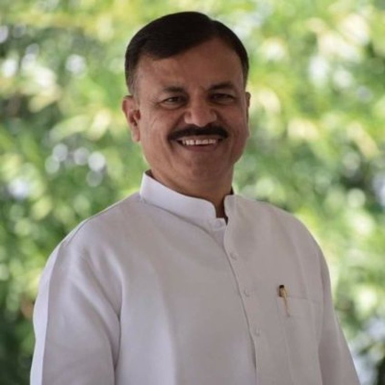 मंत्री ने कहा जिला शिक्षा अधिकारी व्हाट्सएप ग्रुप तैयार करें